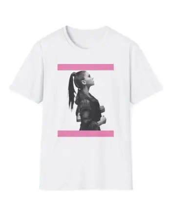 Hailee Steinfeld Pretty in Pink Unisex Softstyle T-Shirt