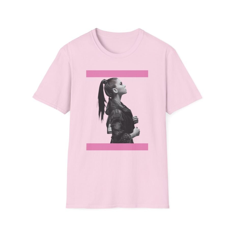 Hailee Steinfeld Pretty in Pink Unisex Softstyle T-Shirt